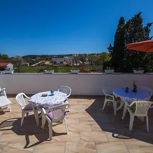 https://apartman-kristina-banjole.in-istria.net