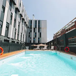 https://experience-extraordinary-living-at-yugo-salud-premier.es-andalucia.com